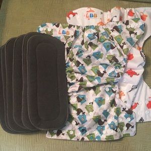 Set of two cloth diapers with liners
